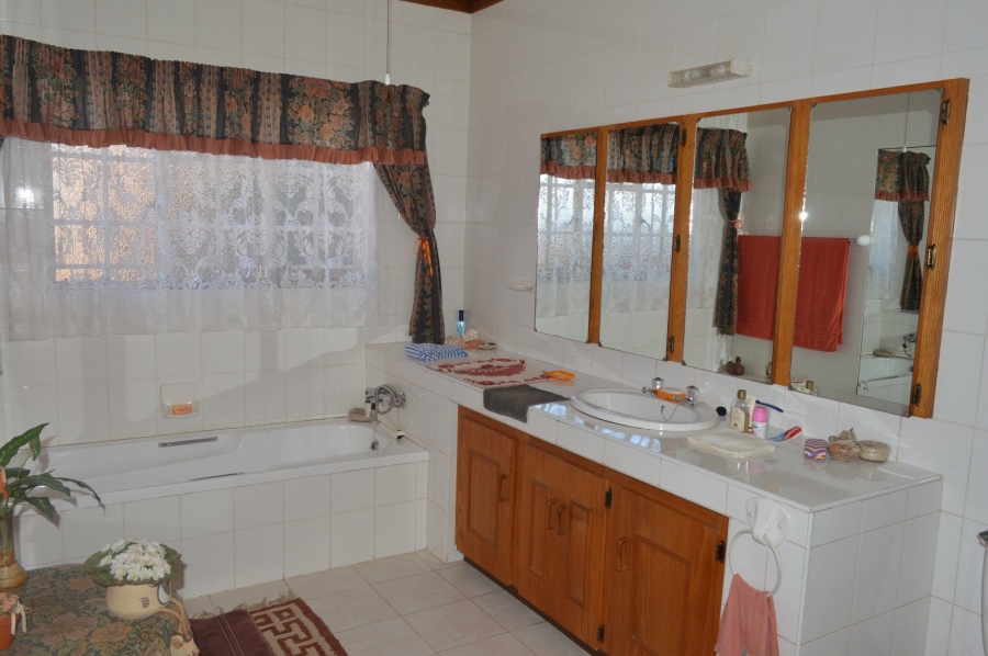 3 Bedroom Property for Sale in Wilkoppies North West